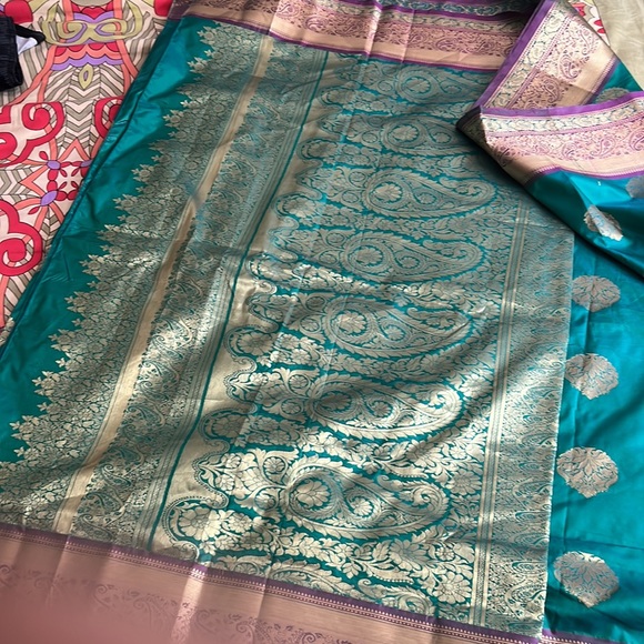Green and purple saree - Picture 6 of 13
